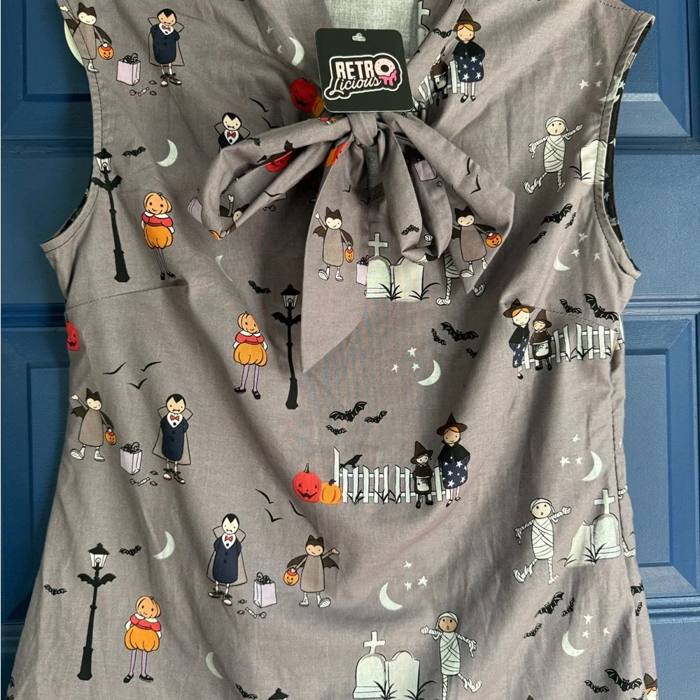 Retrolicious Gray 2 piece Halloween Dress with Vintage Trick-or-Treat Print. NWT